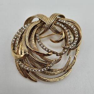 VINTAGE Monet Gold Tone Pave Rhinestone Swirls Sculptural Brooch Pin Signed